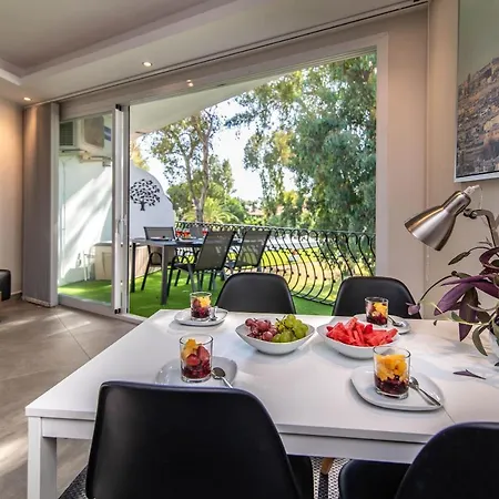 Fuentes Del Rodeo Apartment